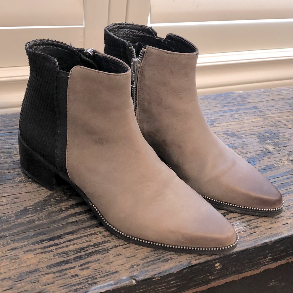Two tone leather boots size 6.5
